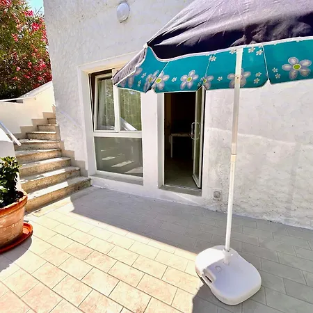 Mono Limone Sx Con Corte, Posto Auto Ed Aria Condizionata Vicino Al Mare マルチェッリ