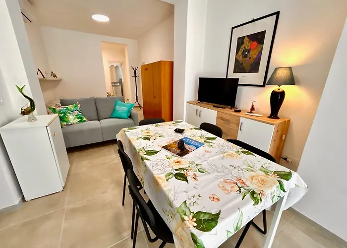 Mono Limone Sx Con Corte, Posto Auto Ed Aria Condizionata Vicino Al Mare Lejlighed